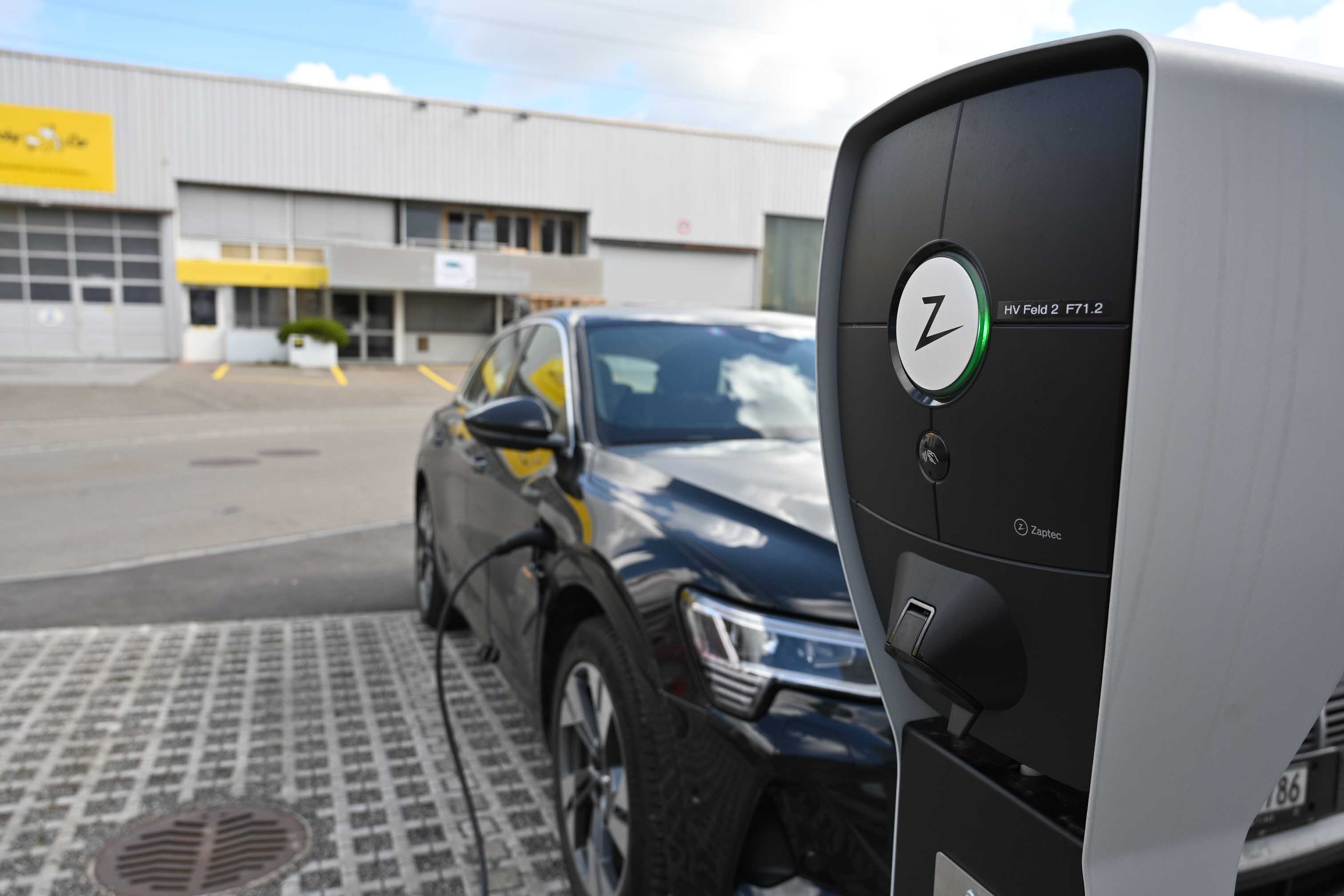 Mobatime-eLadestation-Auto